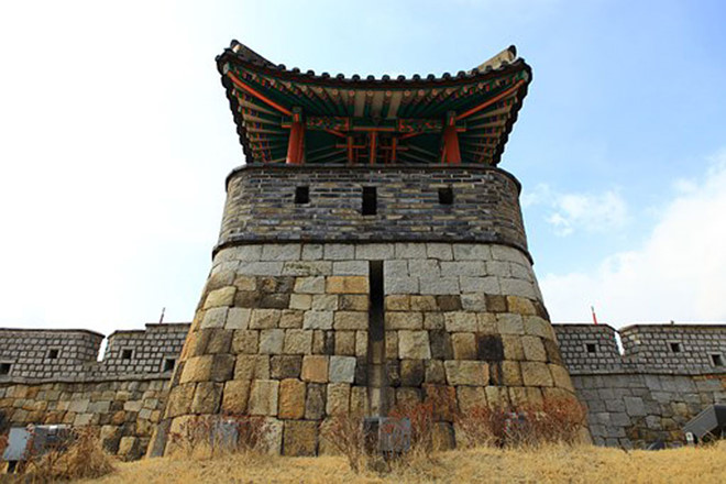 Dừng[-]chân[-]ở[-]Pháo[-]đài[-]Suwon[-]Hwaseong[-]-[-]di[-]sản[-]văn[-]hóa[-]thế[-]giới[-]UNESCO